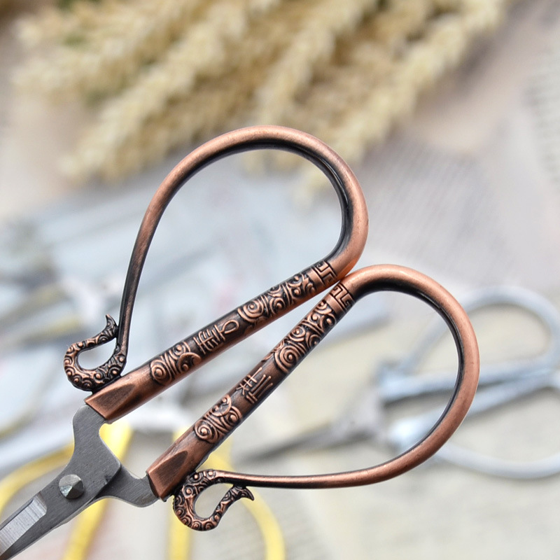 Cross-stitch tailor European-style vintage scissors Xiangyun stainless steel scissors Embroidery scissors vintage scissors home tailor scissors Specification drawing