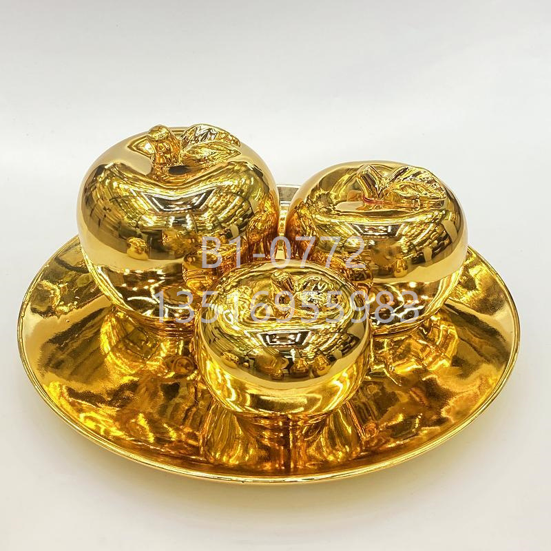 المصنوعات الاوروپية هي عبارة عن مزهرية مصنوعة من التفاح الذهبي الخزفي details Picture