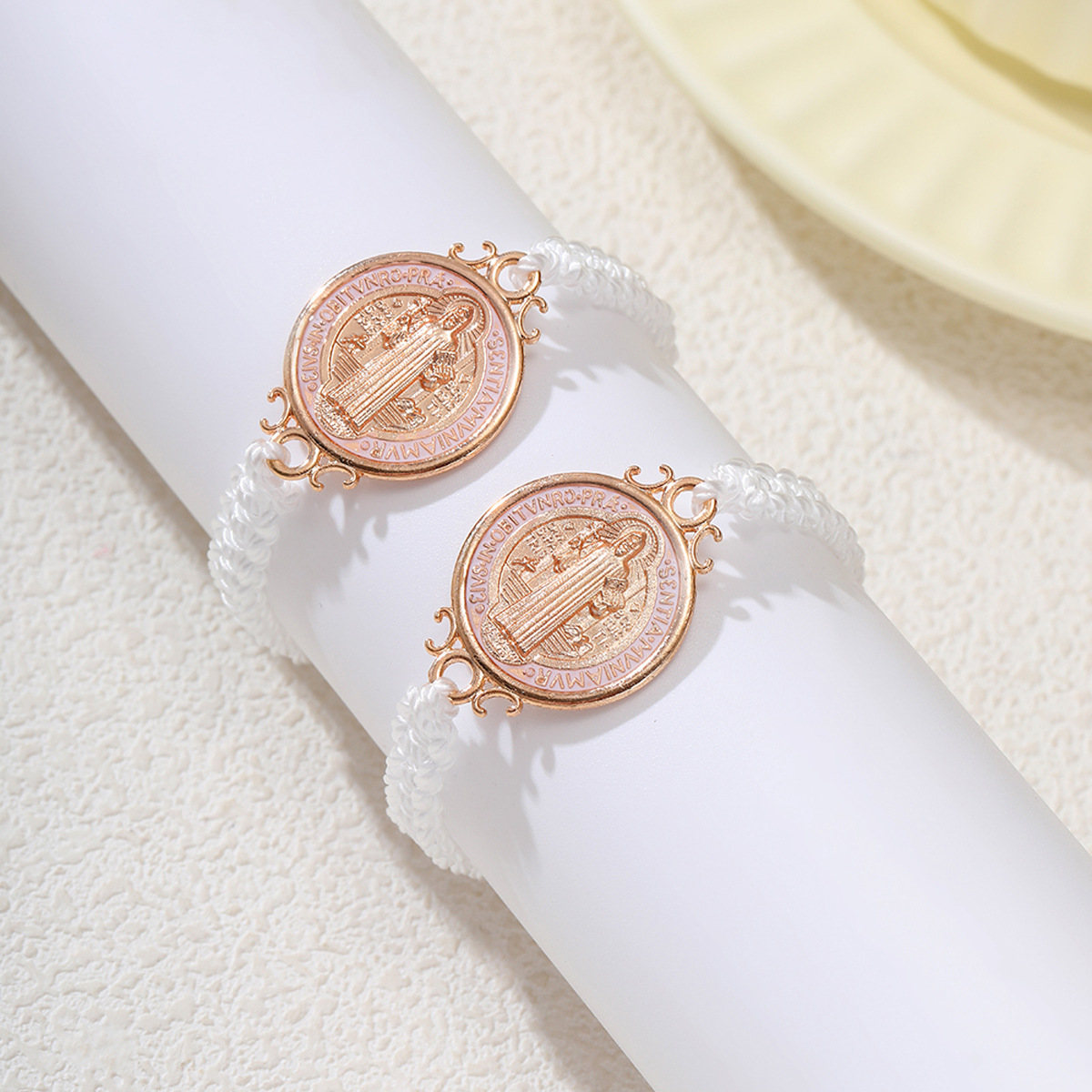 Cross-border best-selling alloy oil-dripping Saint Benedict woven bracelet, retro and simple men's and women's prayer friendship bracelet set Application Scenario