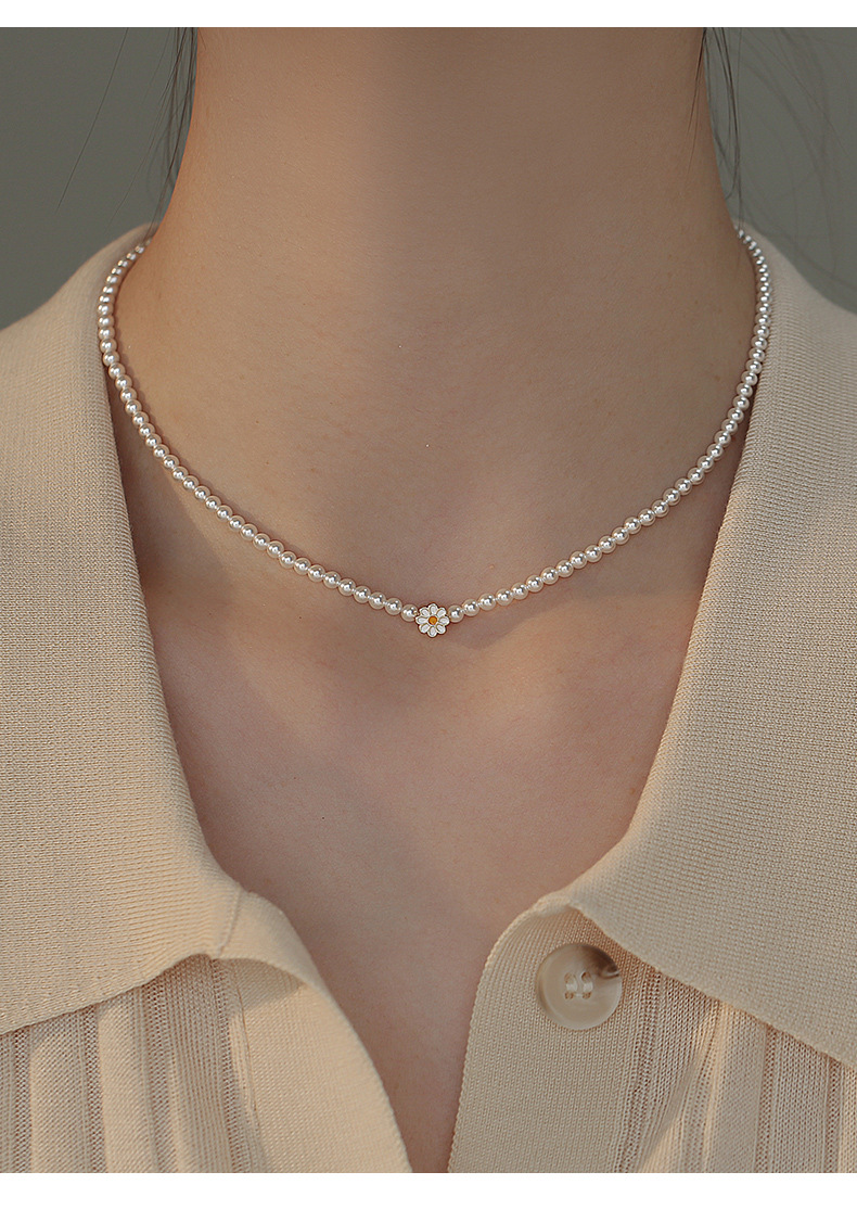 Millet pearl Daisy pearl necklace accessory for women, timeless, versatile for autumn and winter, high-end style, simple collarbone necklace accessory pic 16