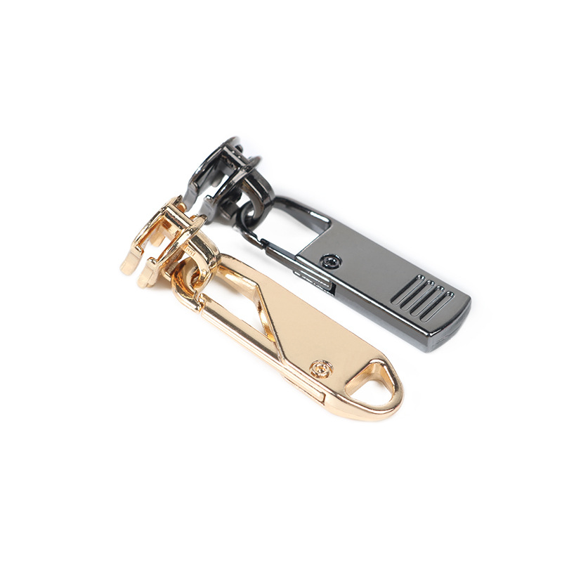 Detachable No. 5 Zipper Head Puller Accessories Luggage Clothing Puller Repair Zipper Head Metal Puller Application Scenario