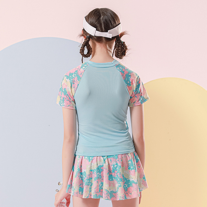 Girls' swimwear, children's sports split princess dress style, 3-11 years old, medium and large girls' hot spring swimming swimwear wholesale Application Scenario