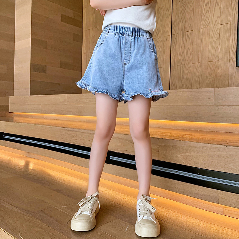 Summer thin girls' pants 2022 New style of Zhongda Tong Children's summer denim Shorts Girls' stylish casual pants details Picture