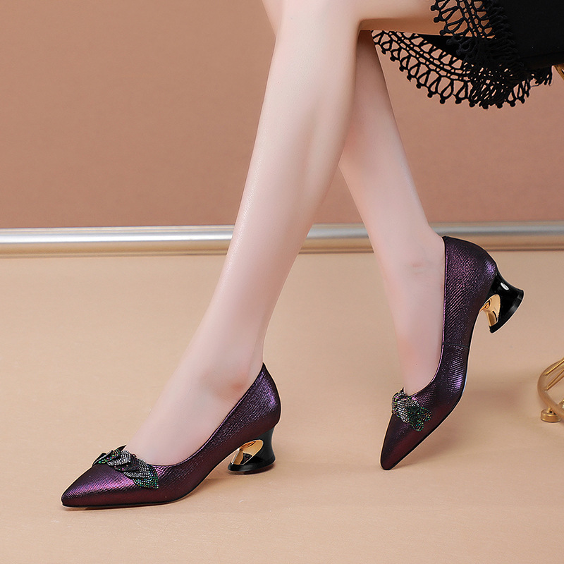 女式时装单鞋实物图