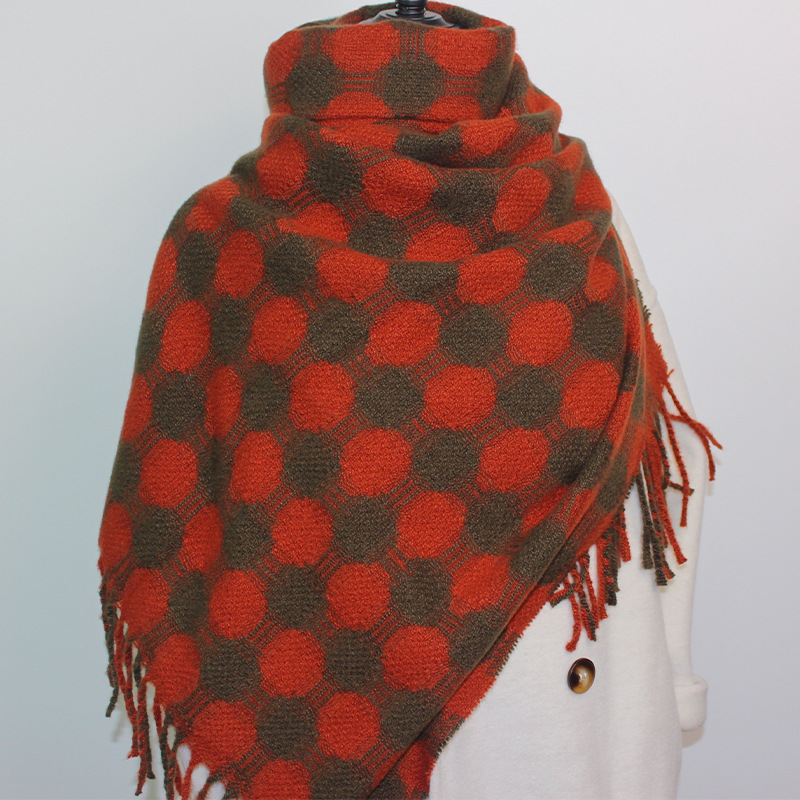 秋冬保暖新品显白圆点流苏仿羊绒围巾女加大加长款洋气围脖情侣男