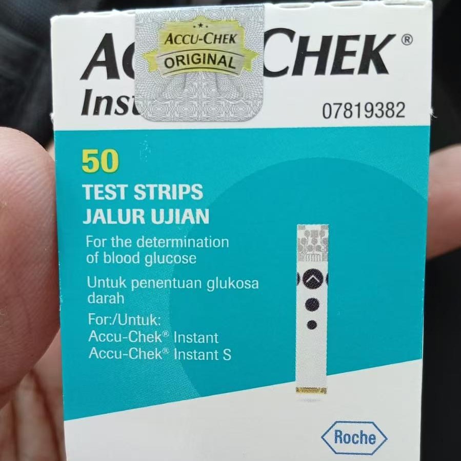 Roche Accu Chek blood glucose test strips for foreign trade, 50-piece package of blood glucose tester test strips details Picture