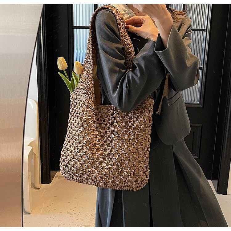 New national trend versatile straw woven bags, hand-woven bags, women's single-shoulder hollowed-out bags, large-capacity tote bags, vacation beach bags details Picture