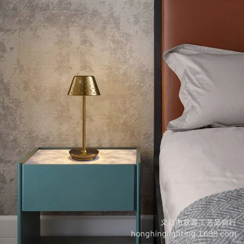 led charging bar table lamp, retro atmosphere light, KTV restaurant bar table light, bar atmosphere night light details Picture