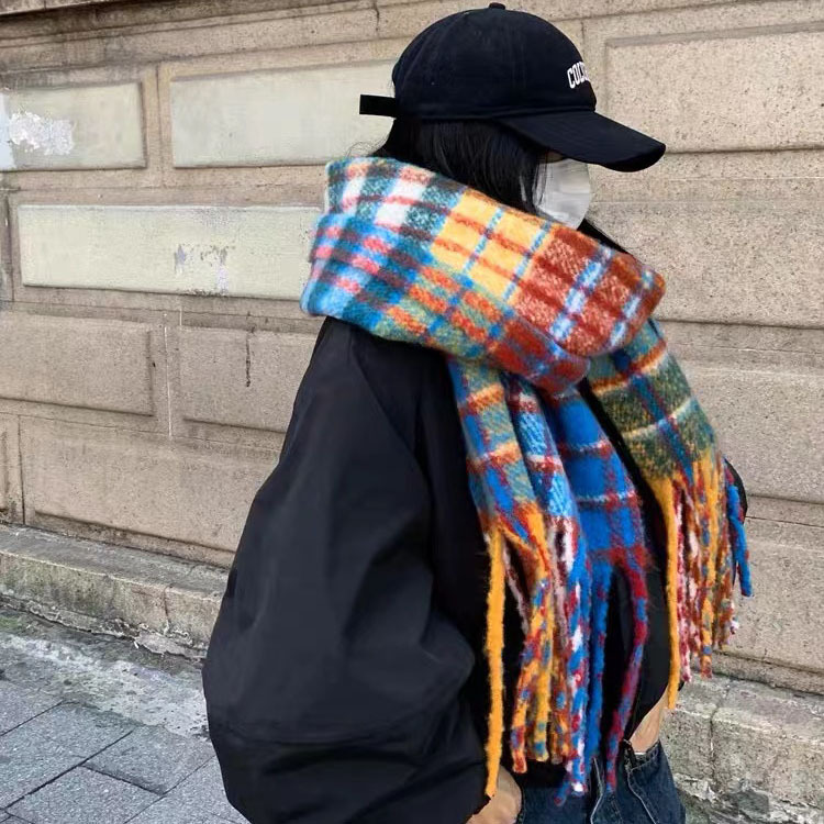 Factory Wholesale Winter New Korean Male And Female Students With The Same Thick Fringe Color Checkered Bib Scarf Application Scenario