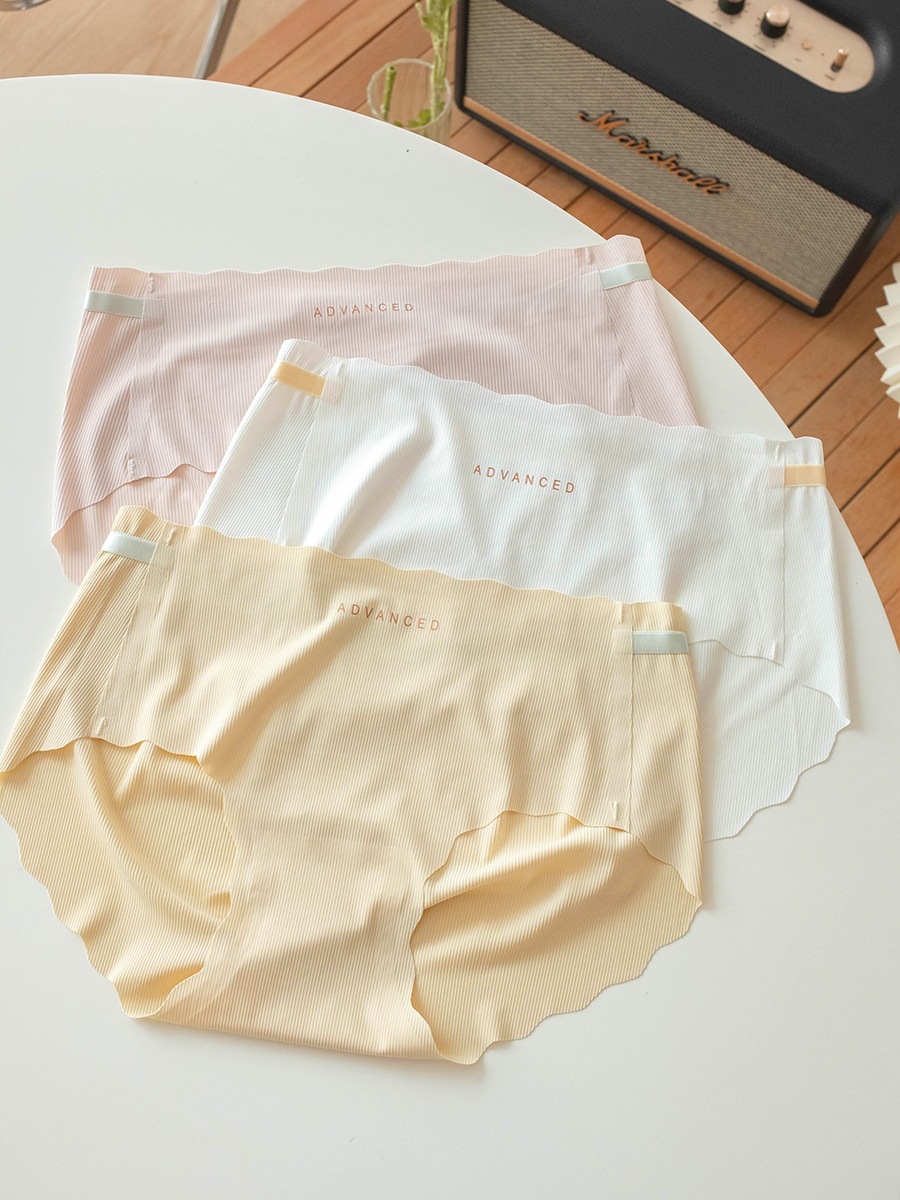 Silky nude feel ~ Summer women's thin summer underwear, women's ice silk peachy buttocks breathable, sweet girl's style waist