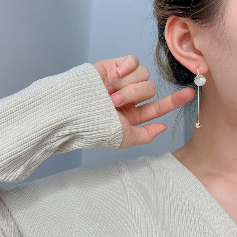 Obi's new S925 silver needle Opal high-grade earrings wholesale fashion women's earrings independent packaging Application Scenario