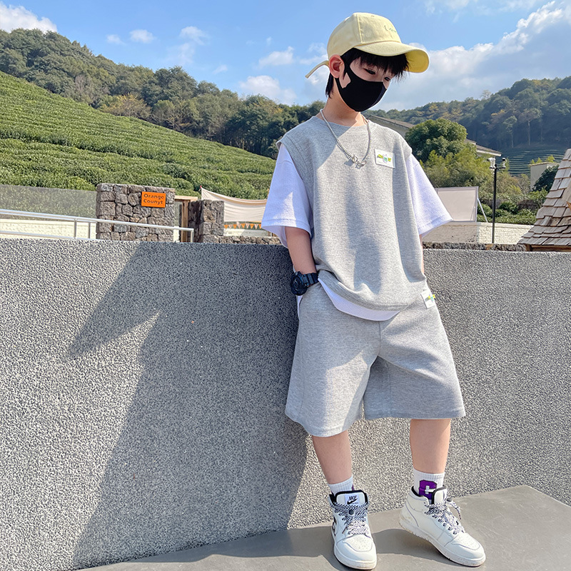 The 2022 new model of Zhongda Children's Summer Sports short-sleeved two-piece set is cool and trendy Specification image