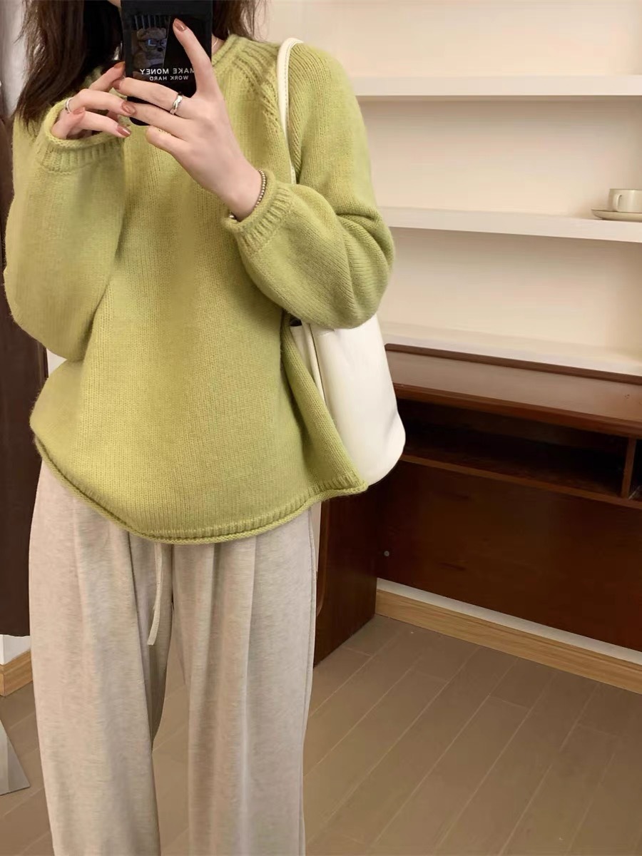 Korean-style puffed solid color pullover sweater for women, gentle and loose knitted top, versatile, laid-back style, fashionable and soft sweater Specification image
