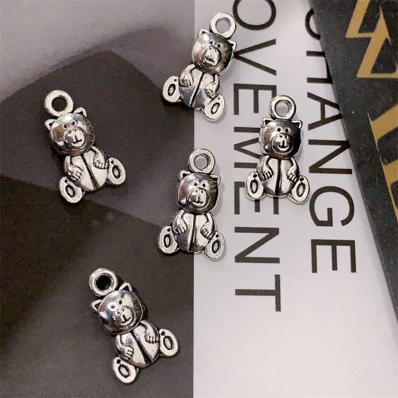 diy zinc alloy jewelry accessories, sweet and cool style 3D bear pendant, personalized bracelet necklace, keychain pendant details Picture