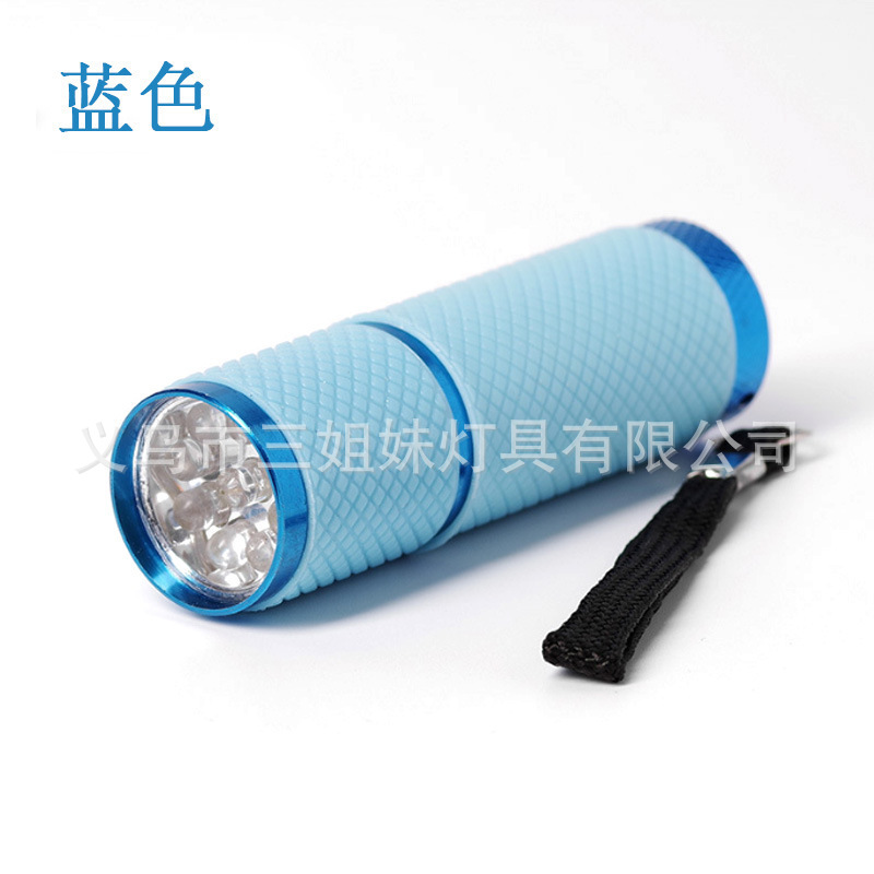 The new 9LED fluorescent flashlight UV fluorescent agent inspection scorpion lamp comes in four colors with white light illumination and multiple functions Application Scenario