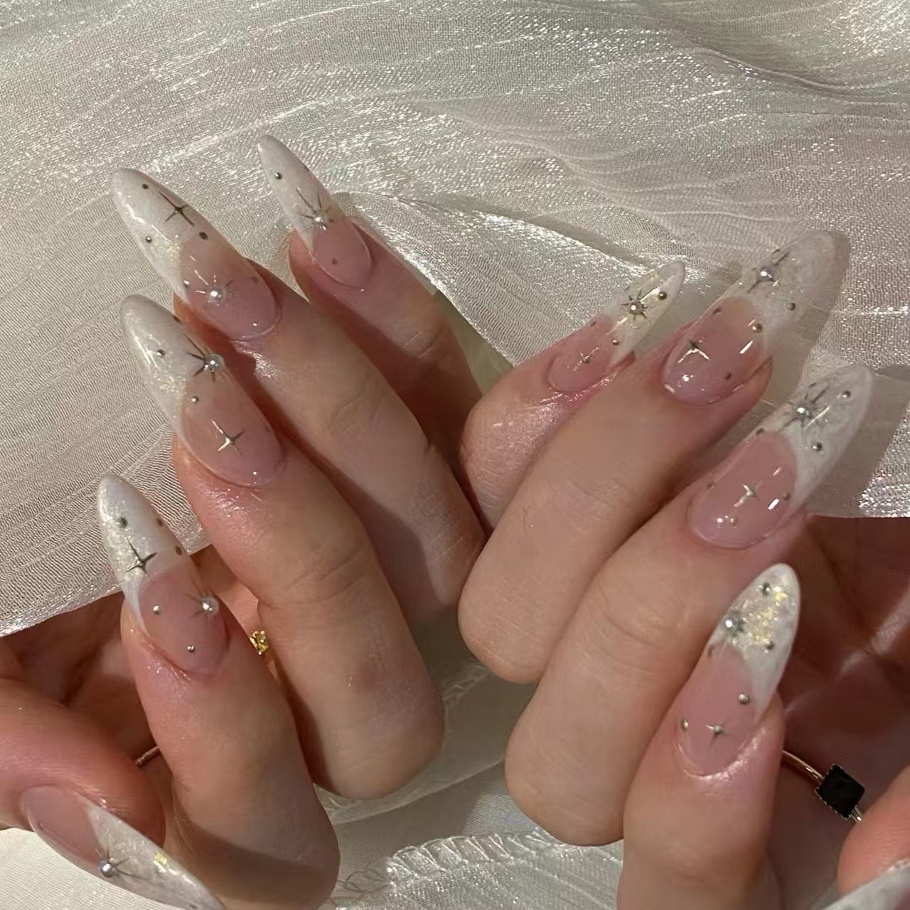 星光闪闪纯手工中长款杏仁精致高级感绝美穿戴甲