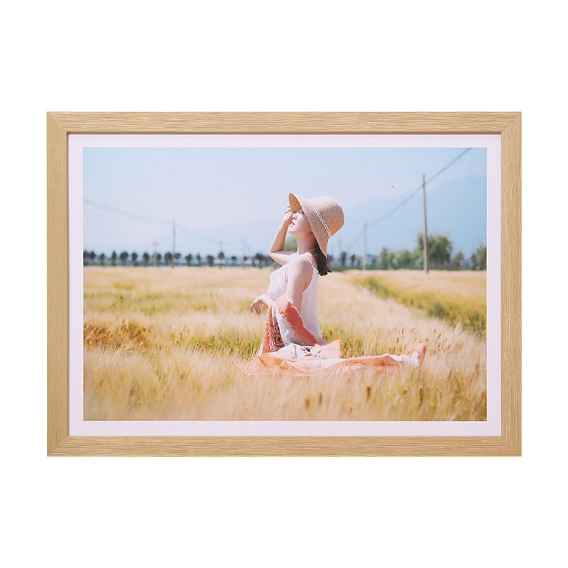 Wholesale of Nordic minimalist photo frame stands, 6-inch, 8-inch, 10-inch A4 art oil painting frames, photo wall hanging, A3 decorative photo frames Application Scenario