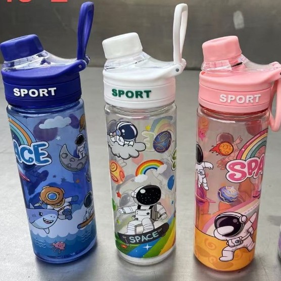 Amazon wholesale summer astronaut space cups, large-capacity direct drinking cups, men's and women's drinking cups, portable sports water bottles full figure