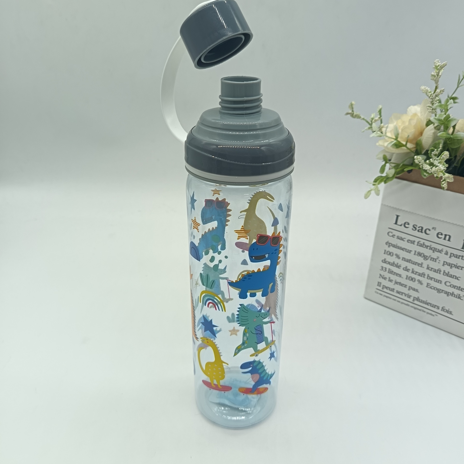 Amazon wholesale summer space cups, large-capacity direct drinking cups, men's and women's drinking cups, small animal pattern sports water bottles details Picture