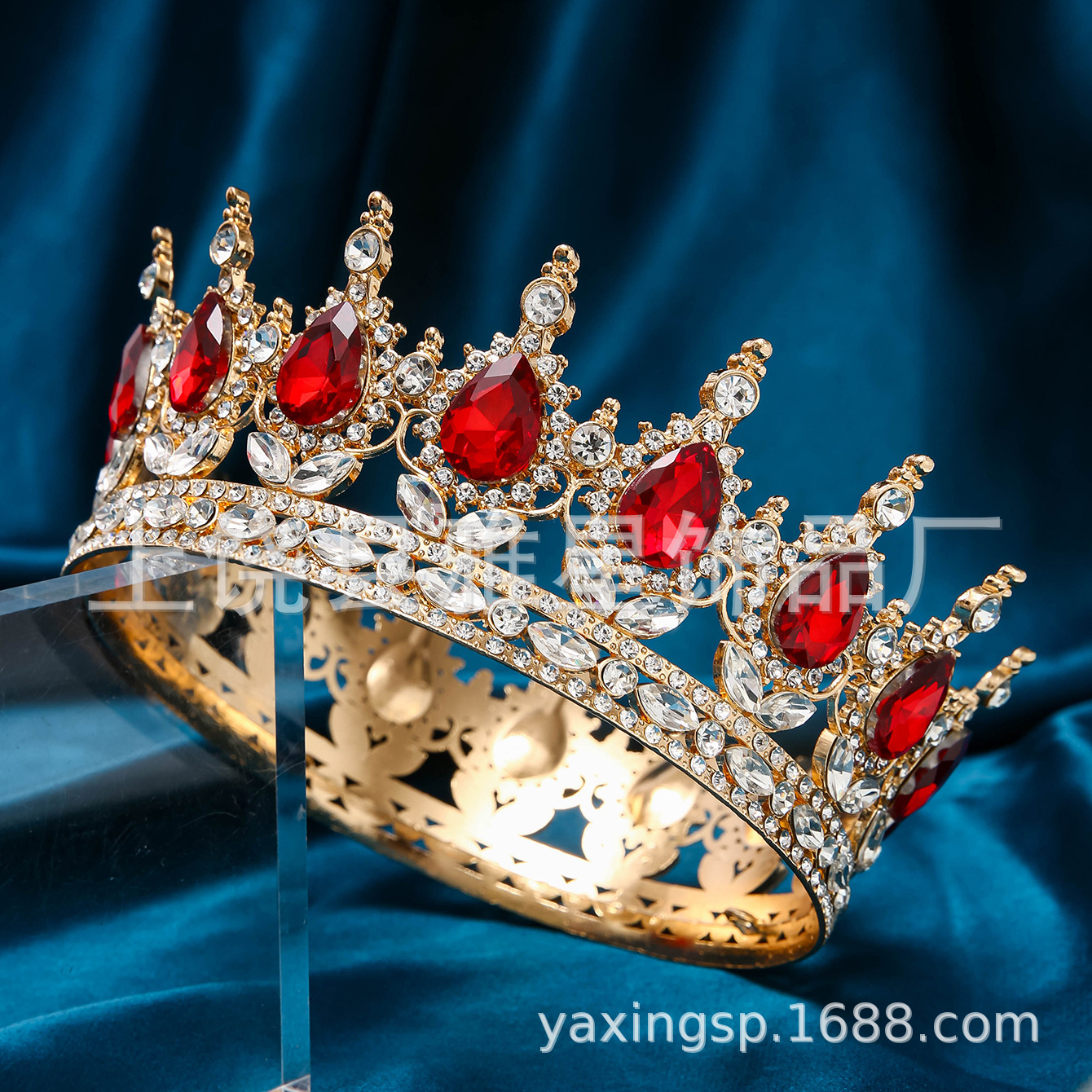 Bride's crown, wedding dress, headwear, birthday, coming-of-age ceremony, performance, versatile water diamond headband, luxurious round crown wholesale Application Scenario