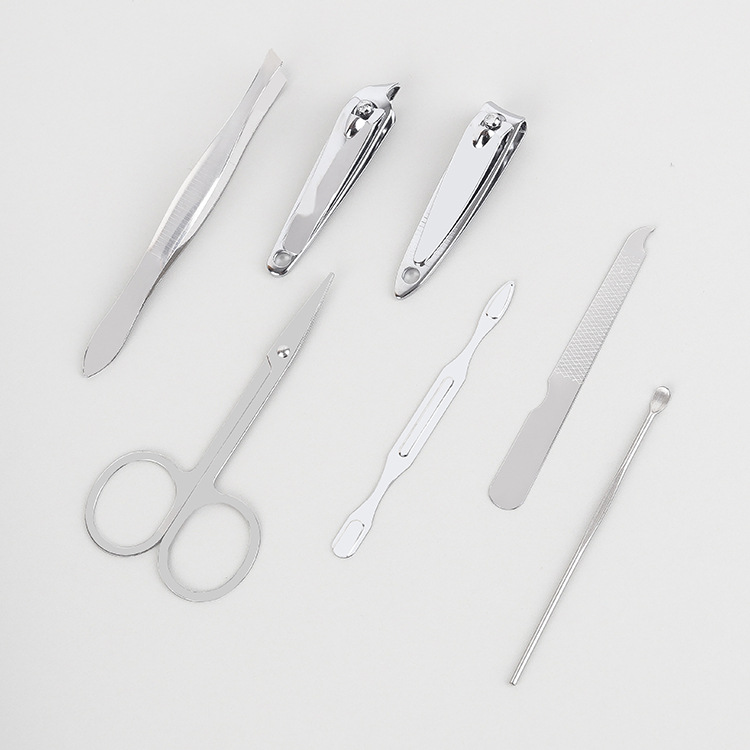 7-piece nail clipper set in leather box, beauty and nail care tools, printable gift nail clipper set Application Scenario