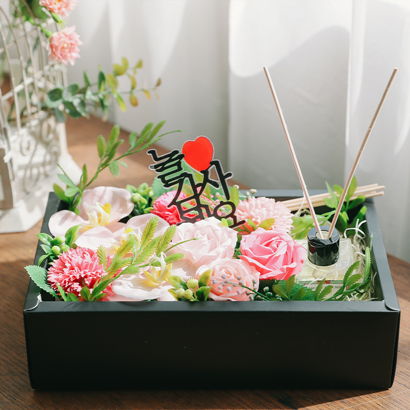 Soap Flower Box Cross-Border Innovation Teachers' Day Mother's Day Rose Gift To The Teacher Mother Hand Gift Wholesale Application Scenario