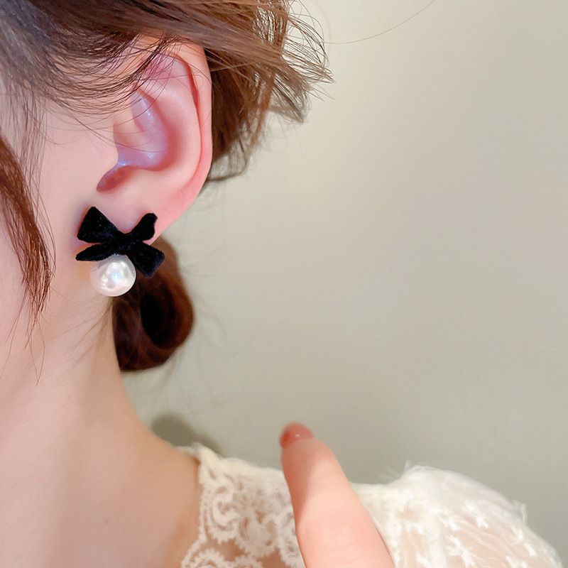 High-end design, new trendy pearl ear clips and earrings, fashionable and elegant, black bow, no ear holes, design sense earrings Specification image