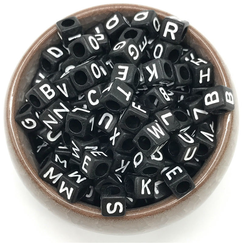 字母挂件混合产品图