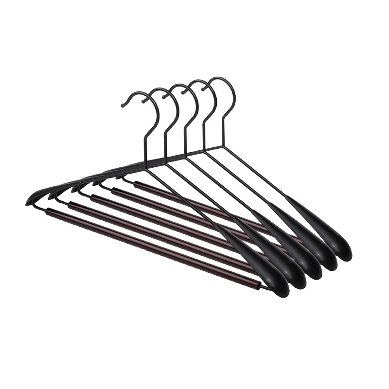 Solid wood ironwork wide-shoulder clothes hanger, home clothes hanging without marks, anti-slip, anti-shoulder corner, light luxury high-end hotel beech wood clothes rack Item Picture