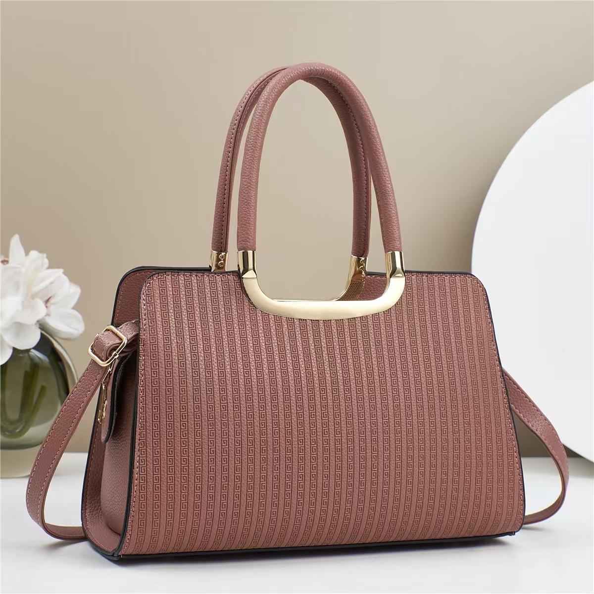 All-In-One Temperament New Handbag Fashion Women's Crossbody Bag Women's Bag Large Bag Korean Version Of Women's Shoulder Bag 2025 Item Picture