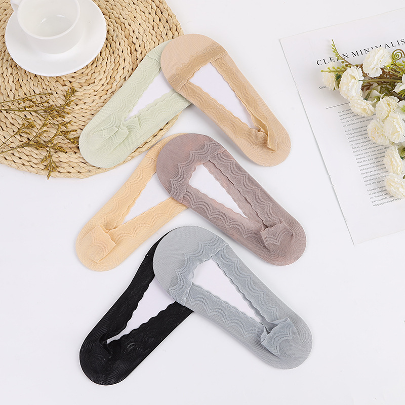Summer Thin Shallow Mouth Invisible Short Socks Female Silicone Non-Slip With Socks Female details Picture