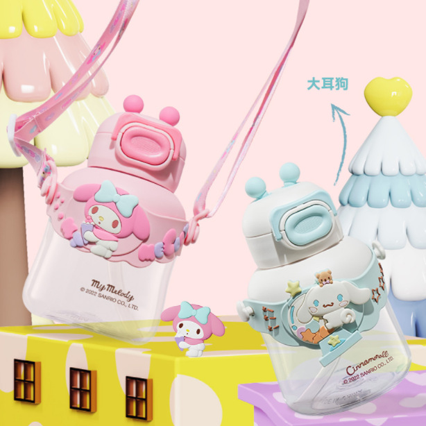 塑料杯实物图