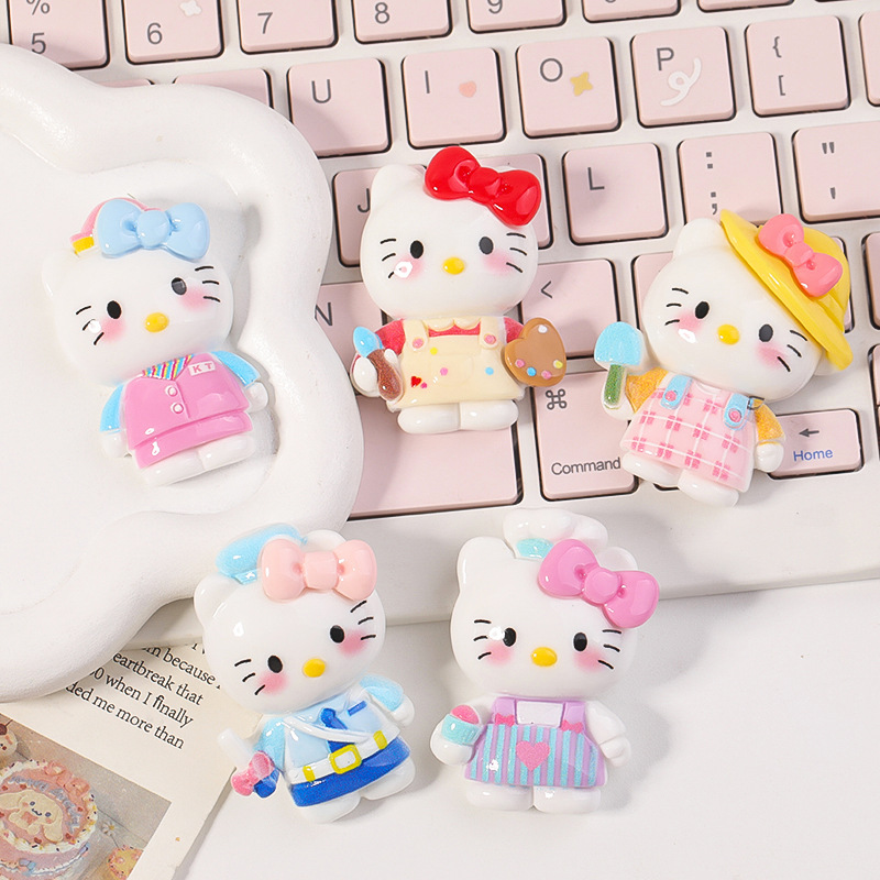 diy resin accessories, transformable cat, cream glue, handcrafted hair clips, phone cases, keychains, fridge magnets and accessories Application Scenario