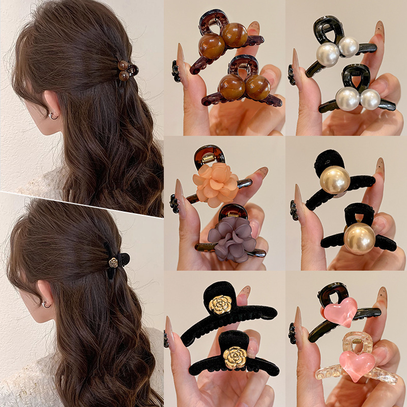 Autumn and winter coffee-colored small claw clip for women, half tied hair at the back of the head, side bangs, high-end shark clip hair accessory details Picture
