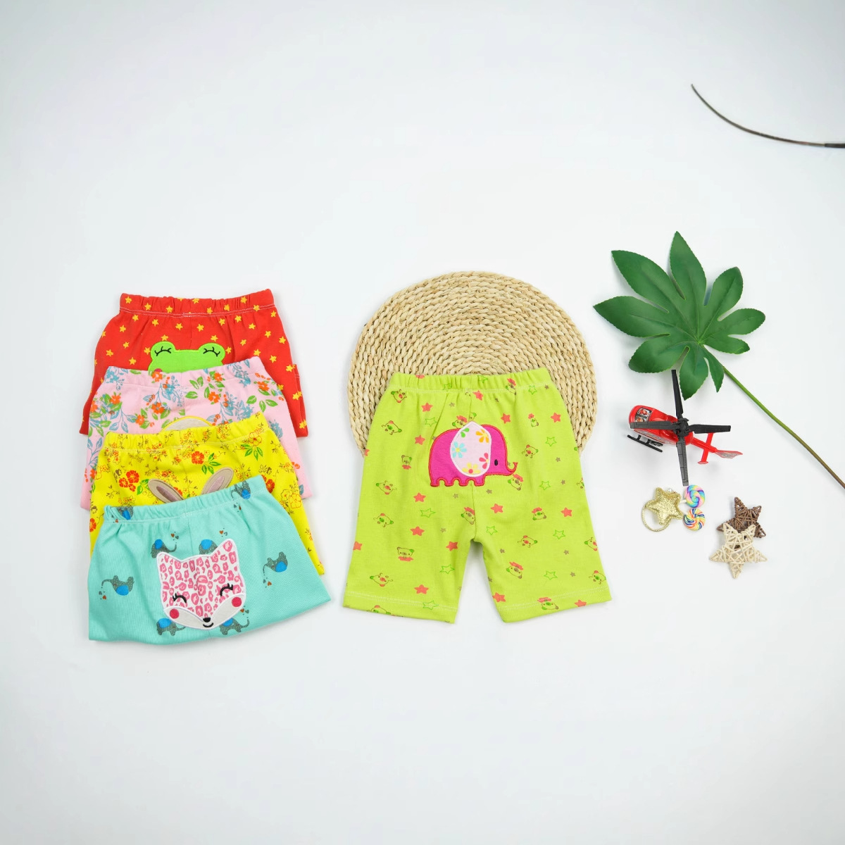 2025 Foreign trade wholesale pp pants, baby cartoon shorts, girls' and boys' shorts, baby pants, big bottom pants details Picture