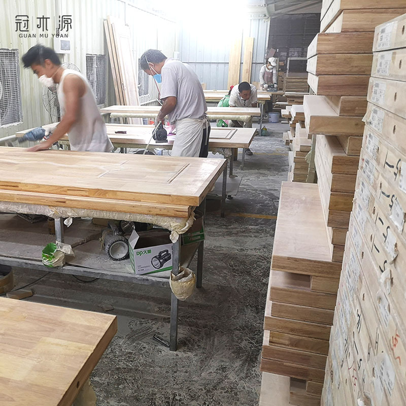 Wholesale solid wood doors, Chinese-style bedroom interior, oak wood grain baked paint, entire villa solid wood door project Application Scenario