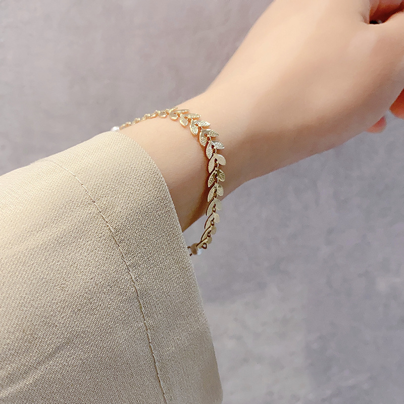 Three-piece set of niche design sense wheat ear pearl necklace earrings bracelet set cold wind simple Internet red head ornaments Application Scenario