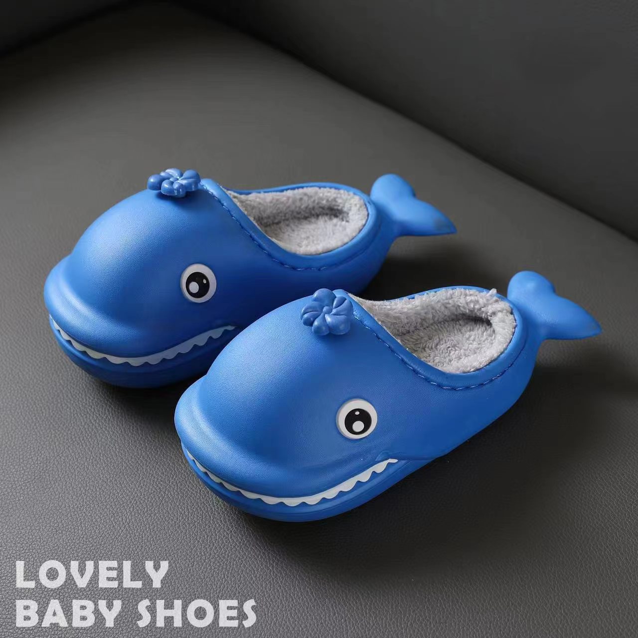 Winter new children's cotton slippers 2022 Men's waterproof baby home Cartoon thick-soled indoor anti-slip and warm cotton slippers Item Picture