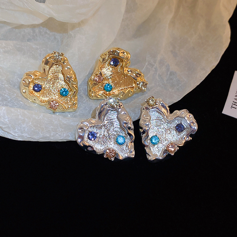 不规则螺纹爱心金属耳钉女小众设计感复古个性百搭气质耳环时尚潮