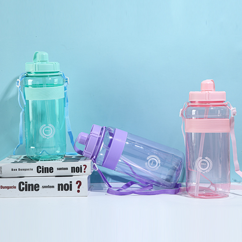 Summer large-capacity water cup, portable neck strap water cup, outdoor camping plastic cup, space cup, silicone anti-slip details Picture