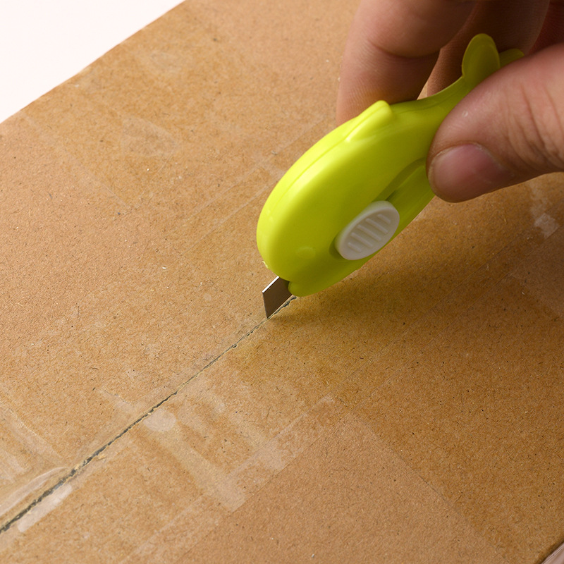 Cute cartoon small utility knife manufacturer wholesale mini knife, wallpaper cutting paper knife, express delivery opening magic tool, box opening knife Application Scenario