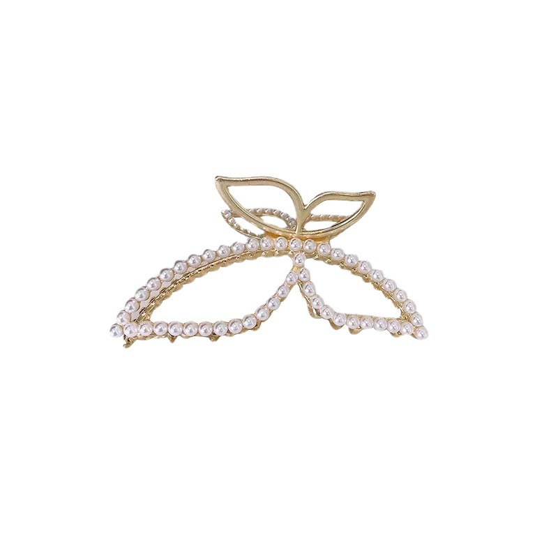 South Korea's New Pearl Butterfly Coil Alloy Grab Clip Back Head Large Shark Hairpin Temperament Hairpin Headwear Female Item Picture