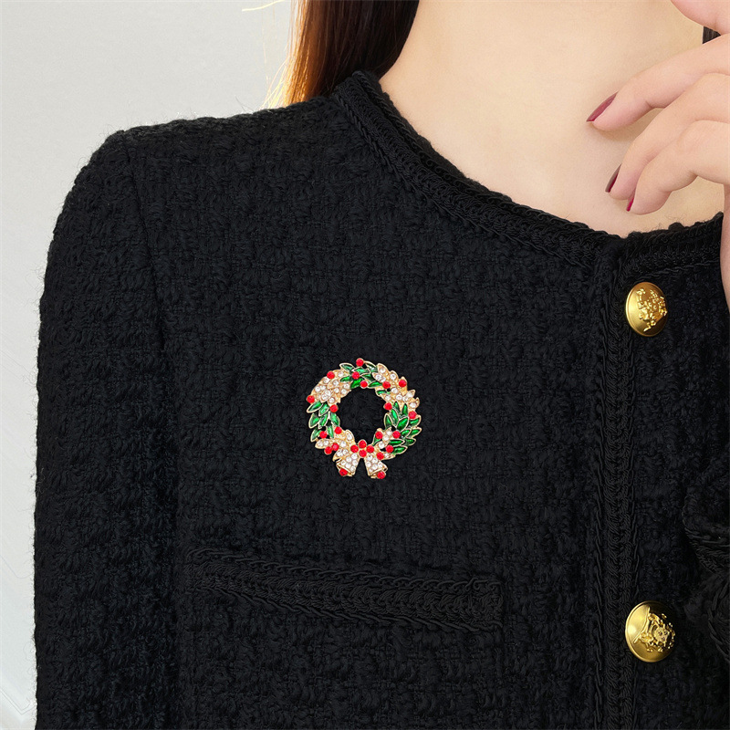 Christmas Cute Brooch For Women Corsage Pin 2022 New Suit Coat Accessories For Christmas Autumn-Winter Ambience Application Scenario