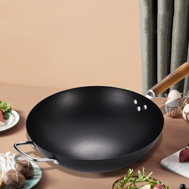 Factory wholesale gas-nitrogen old-fashioned iron woks, physical non-stick cooking woks, uncoated woks, imitation cast iron woks, one-piece consignment
