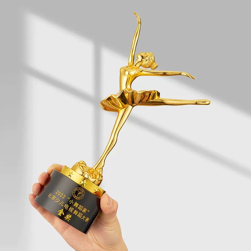 塑料舞人金属/K9水晶料刻细节图