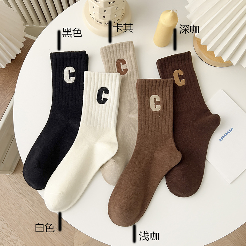 Wholesale women's socks, mid-calf socks, all-cotton autumn and winter pure cotton anti-odor pile socks, winter Zhuji embroidery with shark pants details Picture