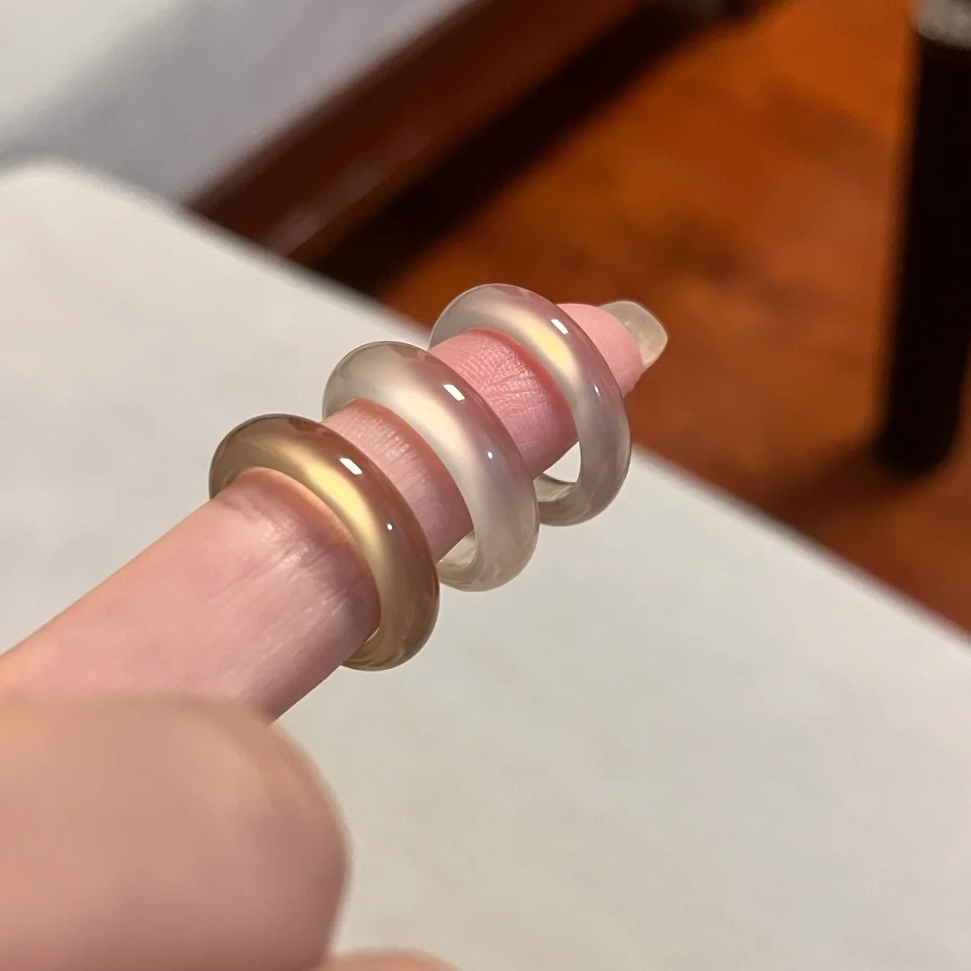 Ice-type white chalcedony, natural Brazilian agate ring, wristband, hand-held running ring, jade chalcedony ring, couple rings, jade pendant