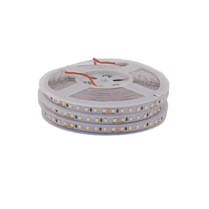 led灯带贴/12v/2835灯带白底实物图
