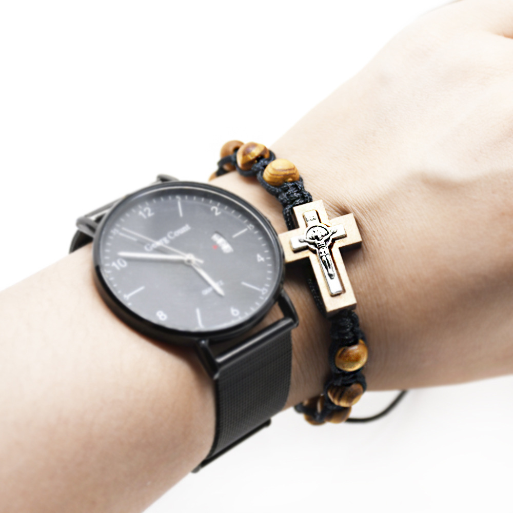 The cross-border trade cross bracelet made of alloy pine wood beads and Chinese knot beads is adjustable Item Picture