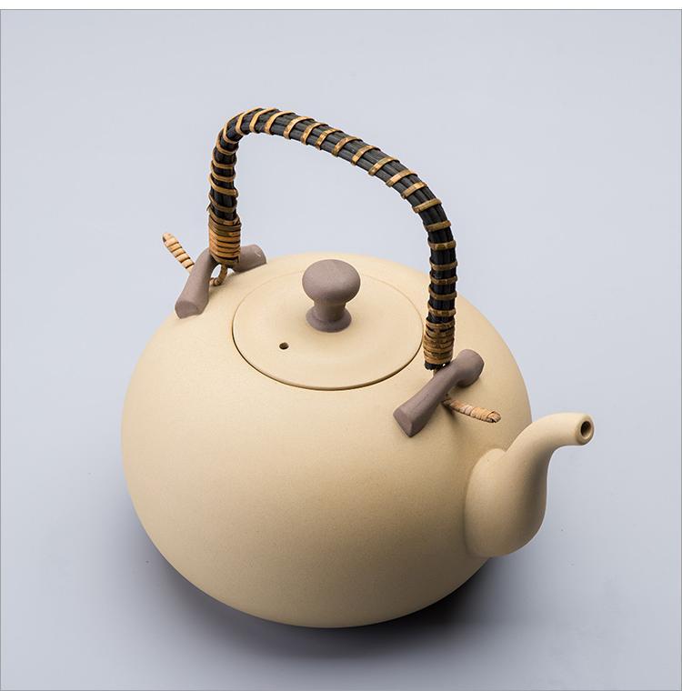 Japanese Purple Sand Lifting Beam Pot Boiling Teapot Ceramic Kettle Boiling Tea Pot Pottery Kettle Charcoal Stove Large Household Kung Fu Tea Set Application Scenario